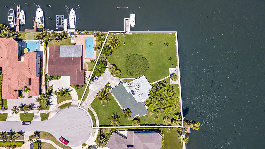 NORTH PALM BEACH VILLAGE OF 6 - Residential