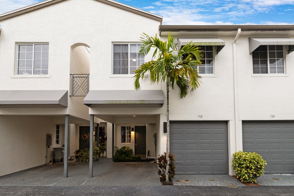 Photo of 732 SE 2nd Street #732, Pompano Beach, FL 33060 (MLS # B26037860)
