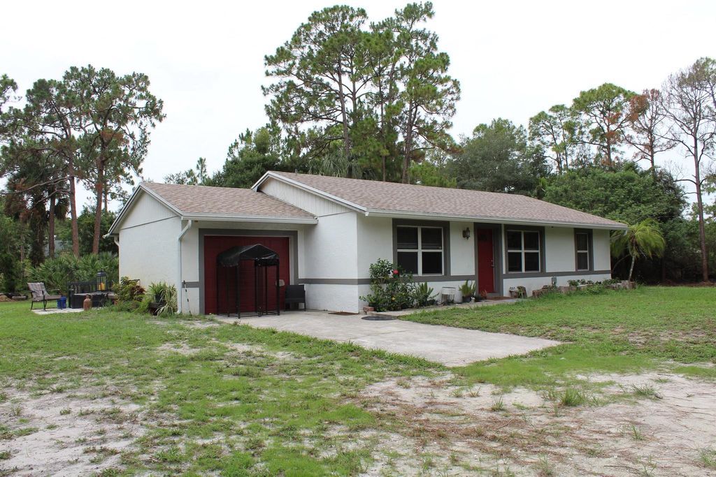 Photo of 15780 95th Lane N, Loxahatchee, FL 33470 (MLS # R11098105)