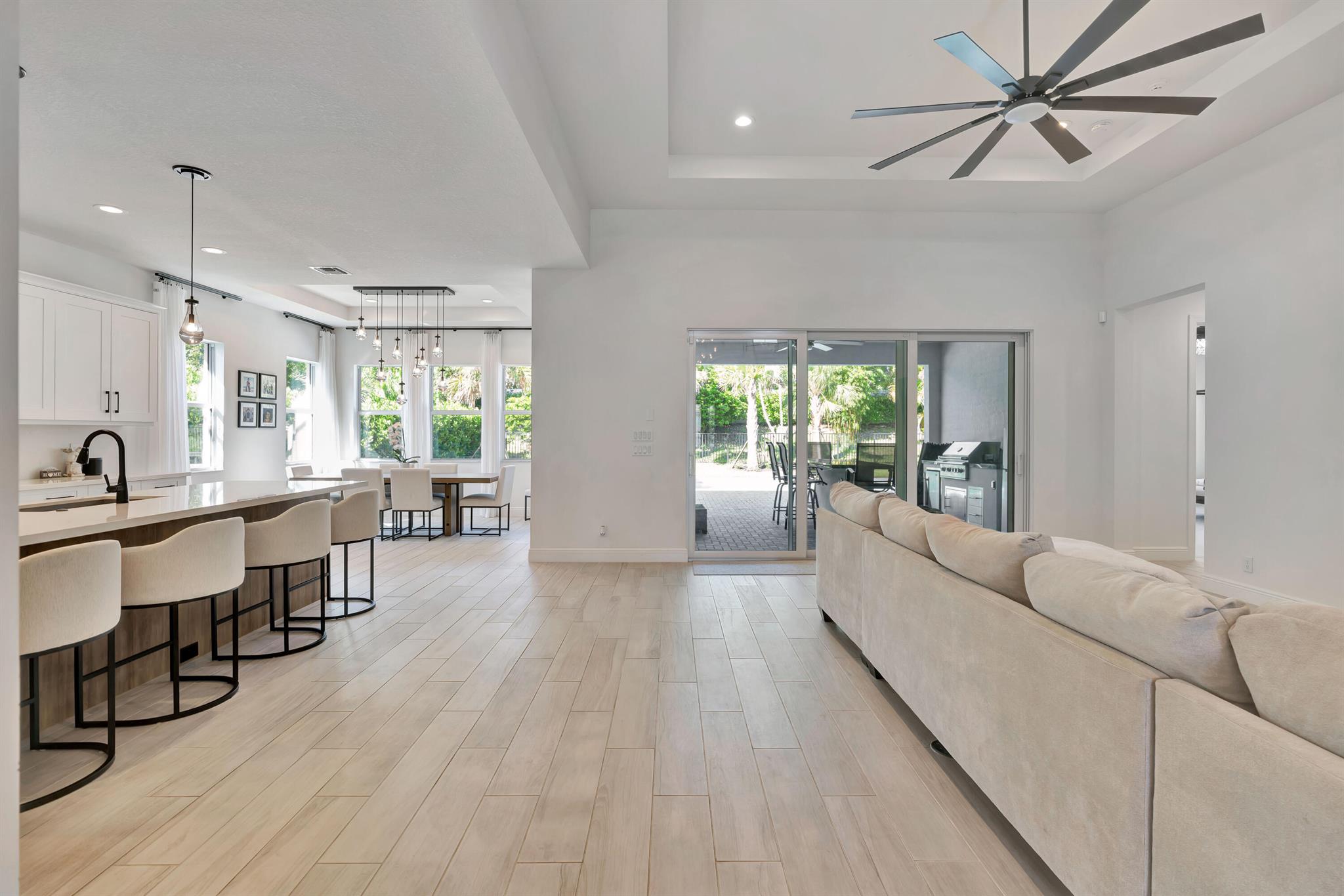 AVENIR, WATERMARK AT AVEN - Residential