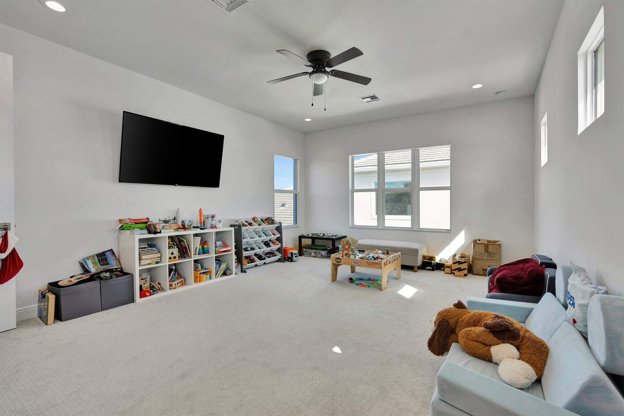 AVENIR, WATERMARK AT AVEN - Residential
