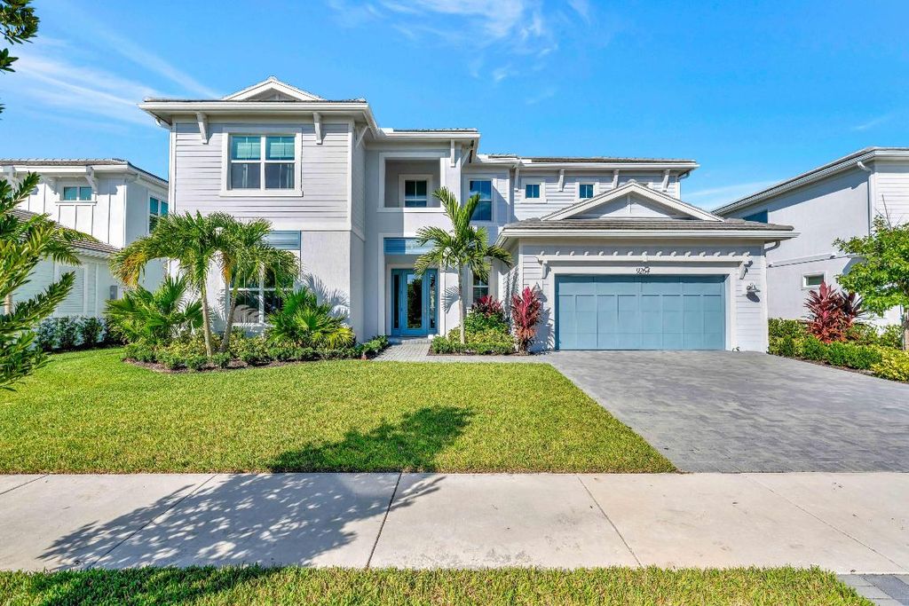 Photo of 9264 Crestview Circle, Palm Beach Gardens, FL 33412 (MLS # R11133740)