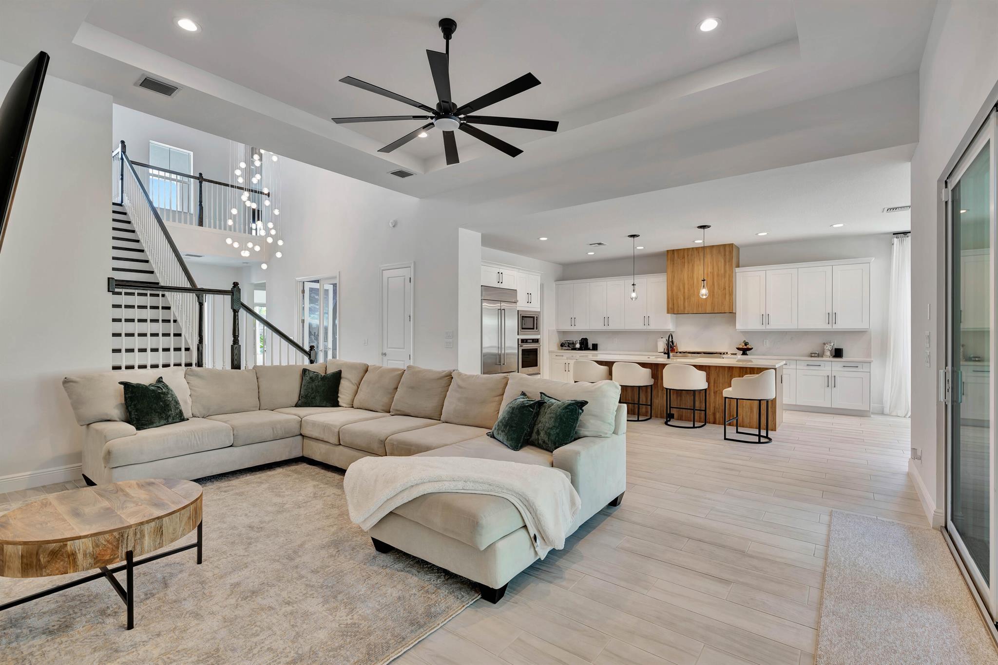 AVENIR, WATERMARK AT AVEN - Residential