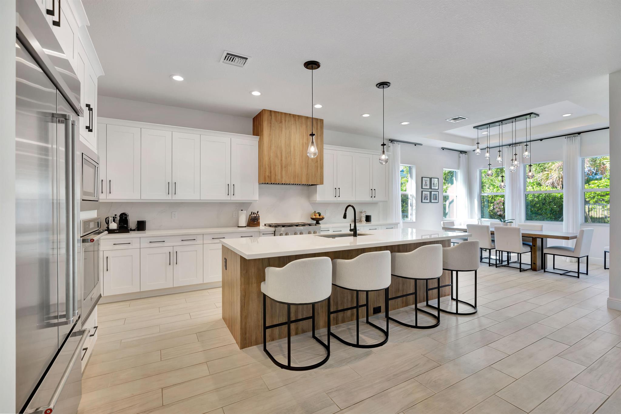 9264 Crestview Circle
