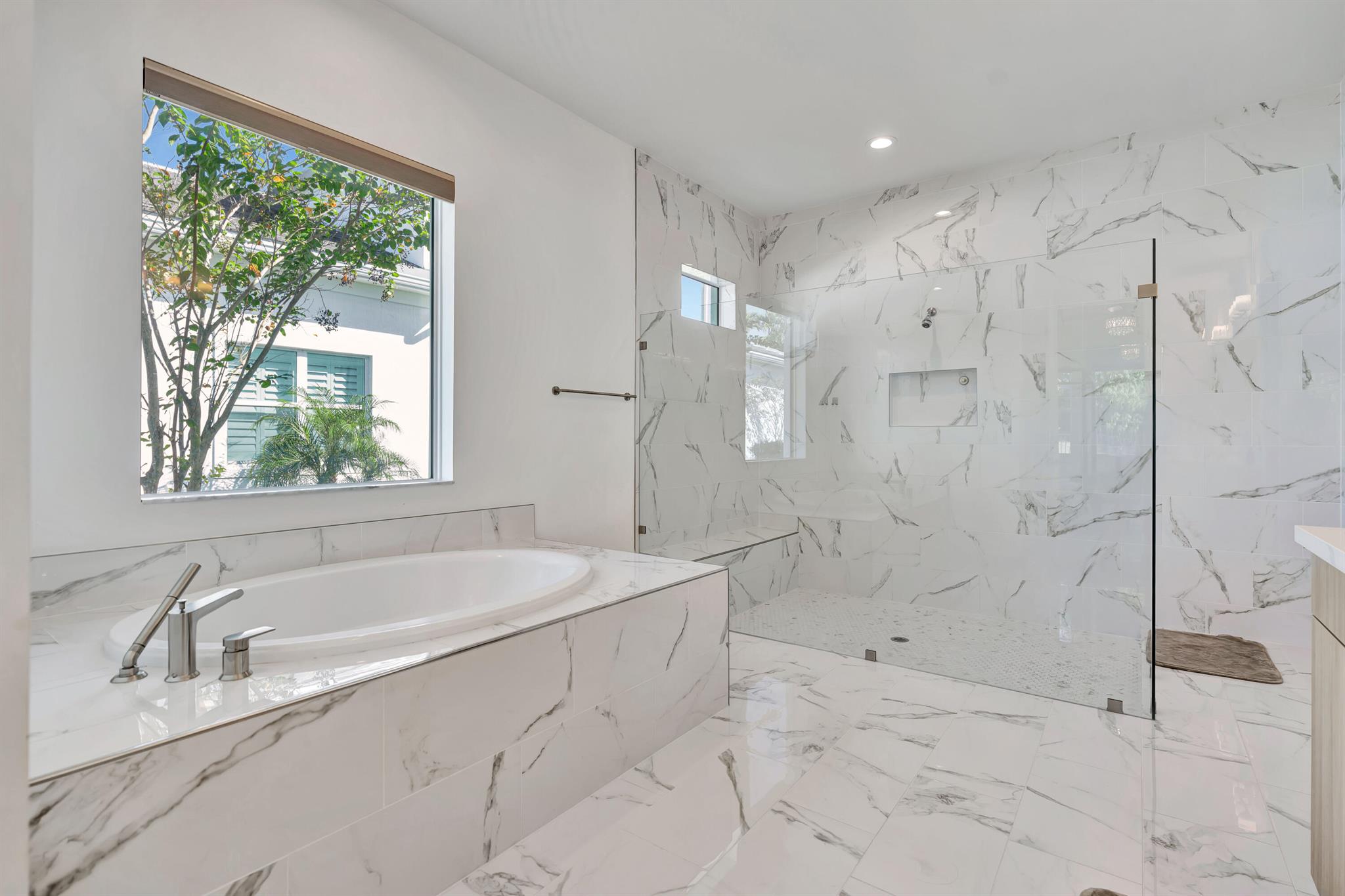 AVENIR, WATERMARK AT AVEN - Residential