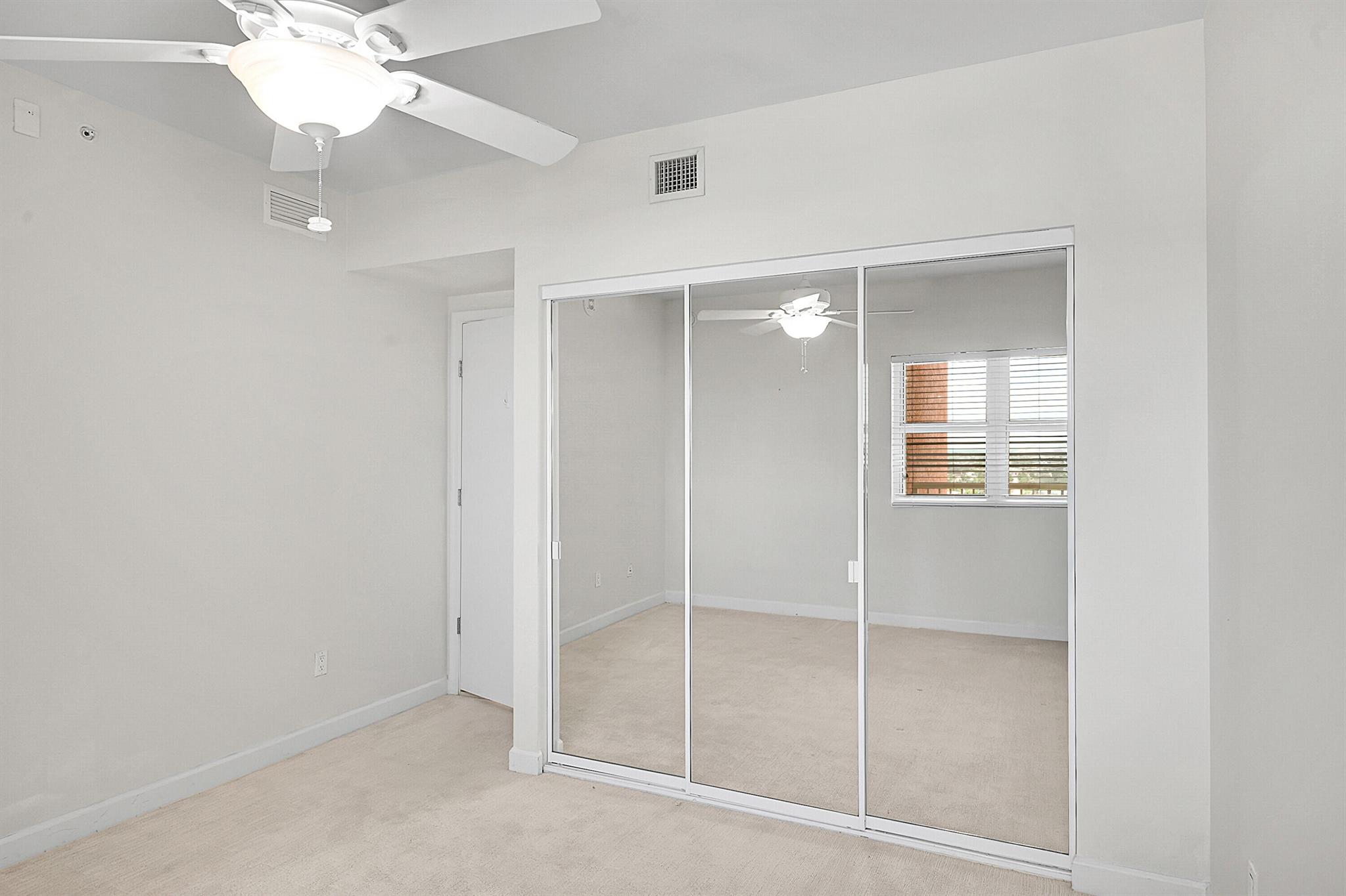 MARINA GRANDE RIVIERA BEA - Residential