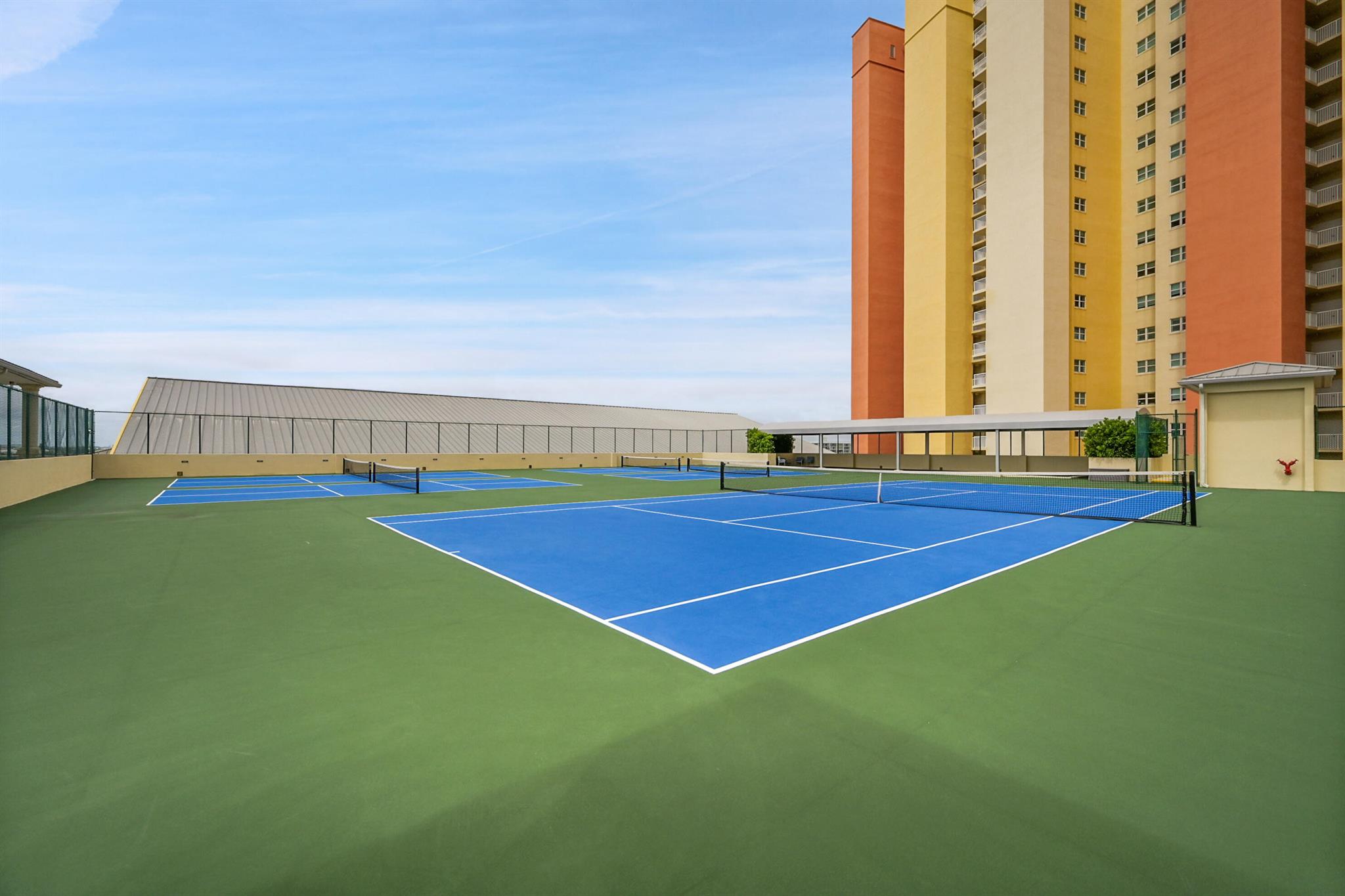 MARINA GRANDE RIVIERA BEA - Residential