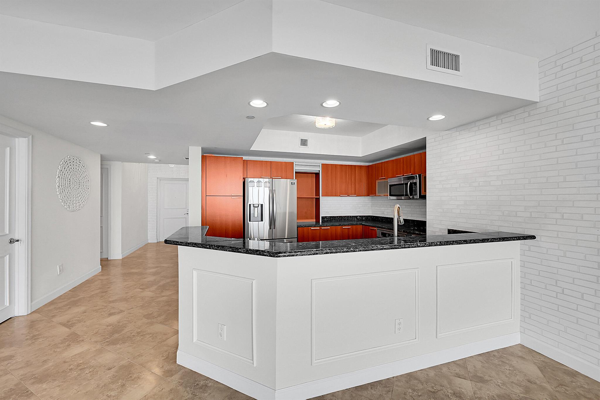 MARINA GRANDE RIVIERA BEA - Residential