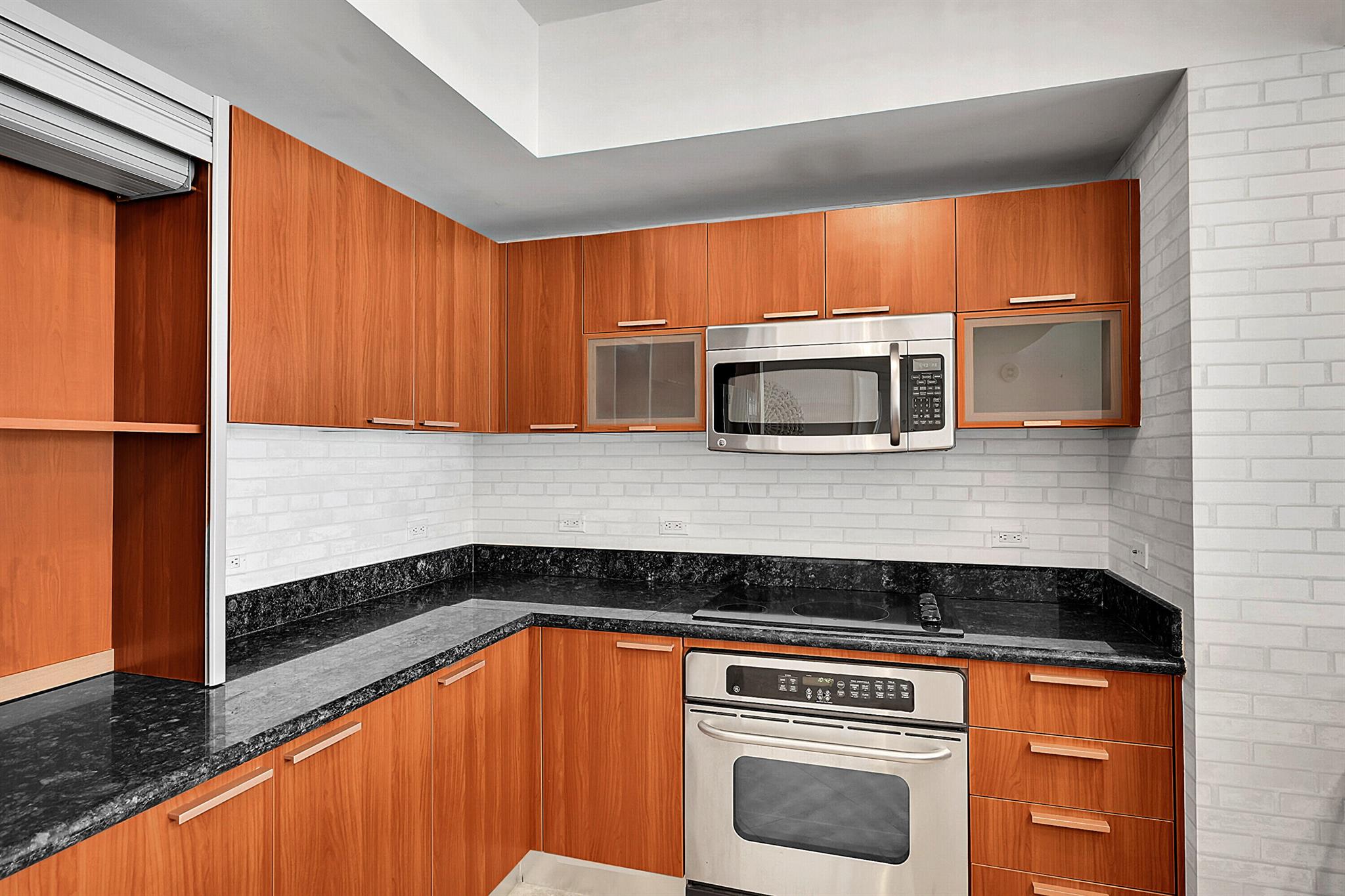 MARINA GRANDE RIVIERA BEA - Residential