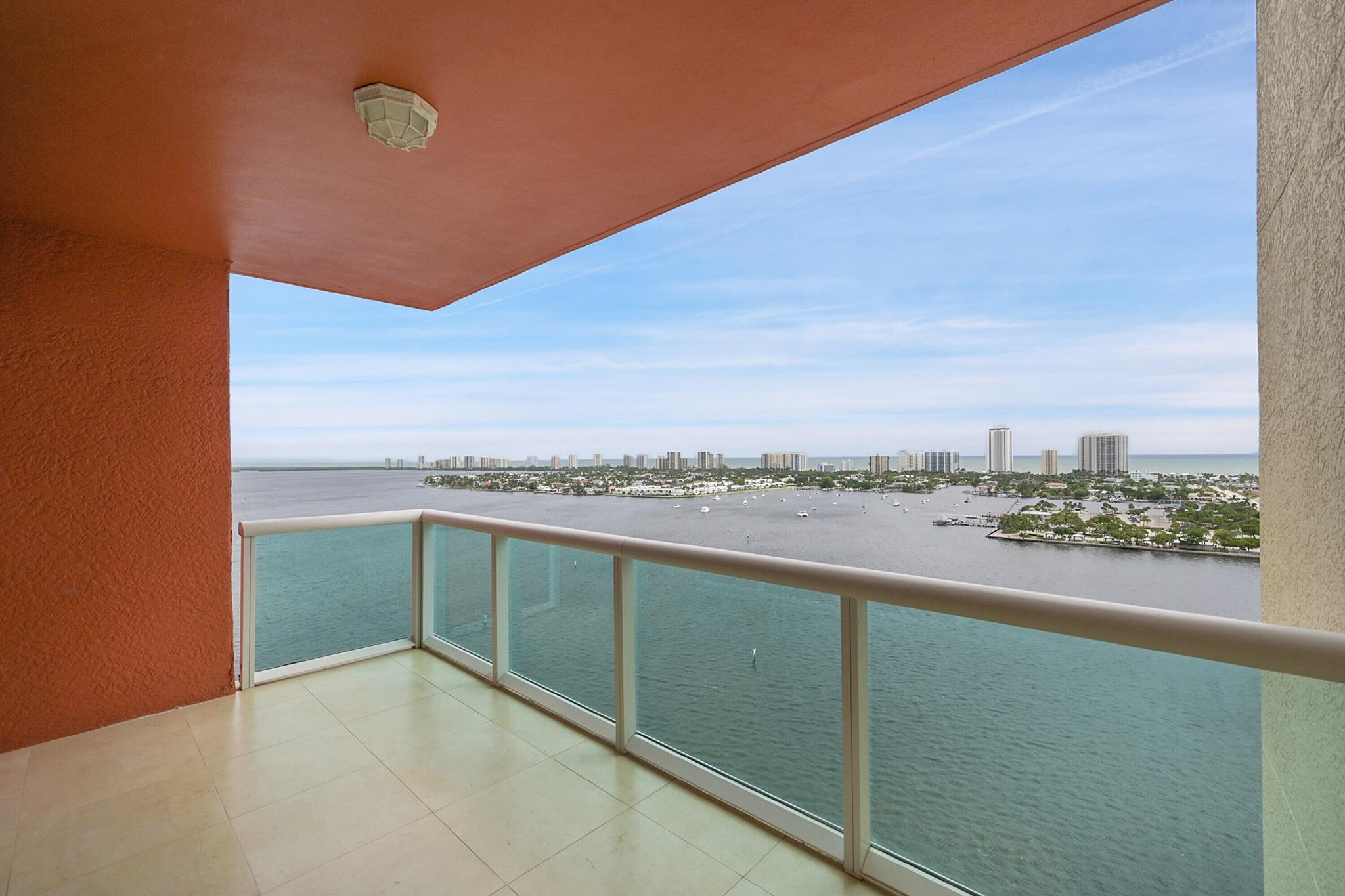 MARINA GRANDE RIVIERA BEA - Residential