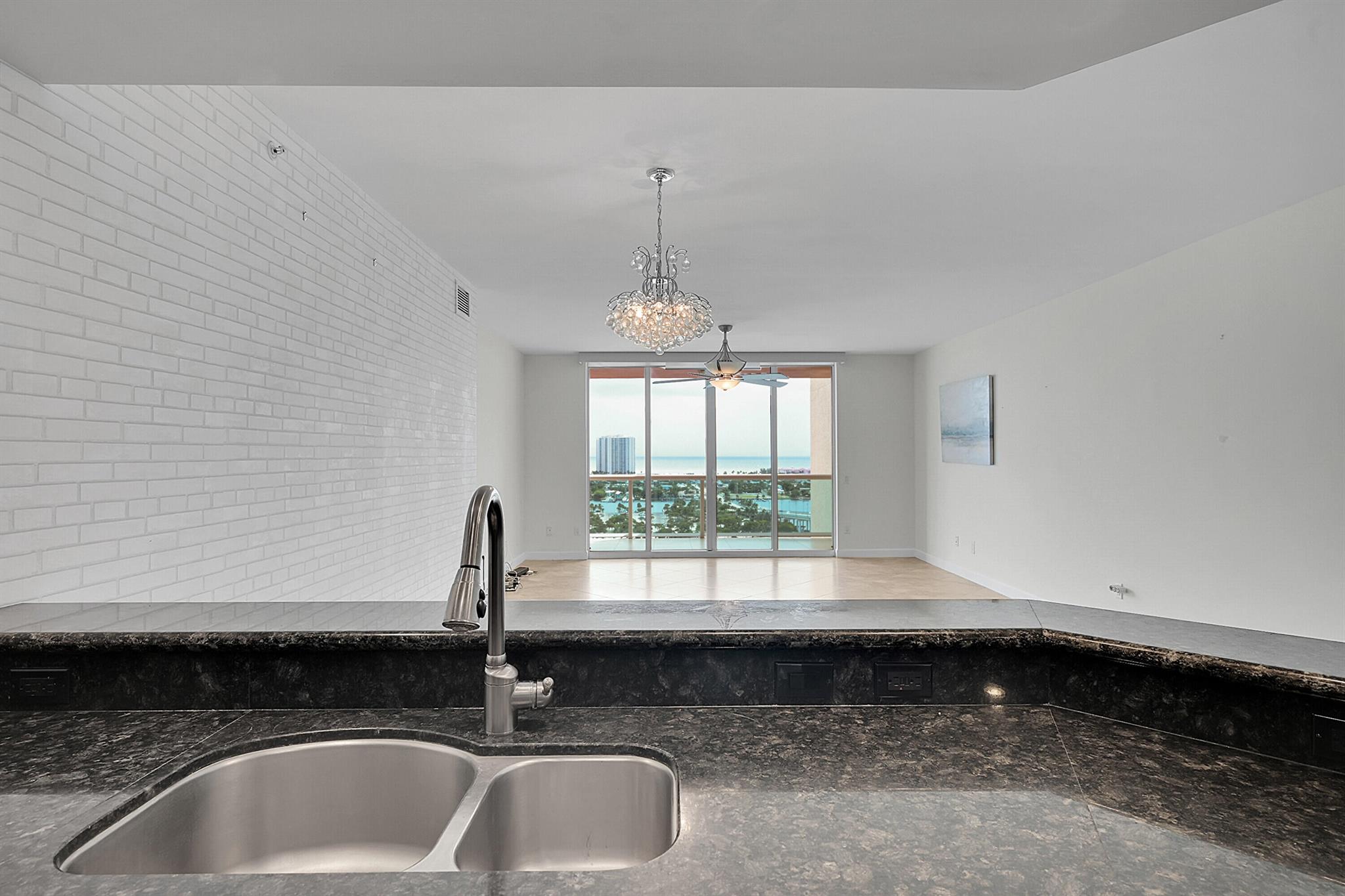 MARINA GRANDE RIVIERA BEA - Residential