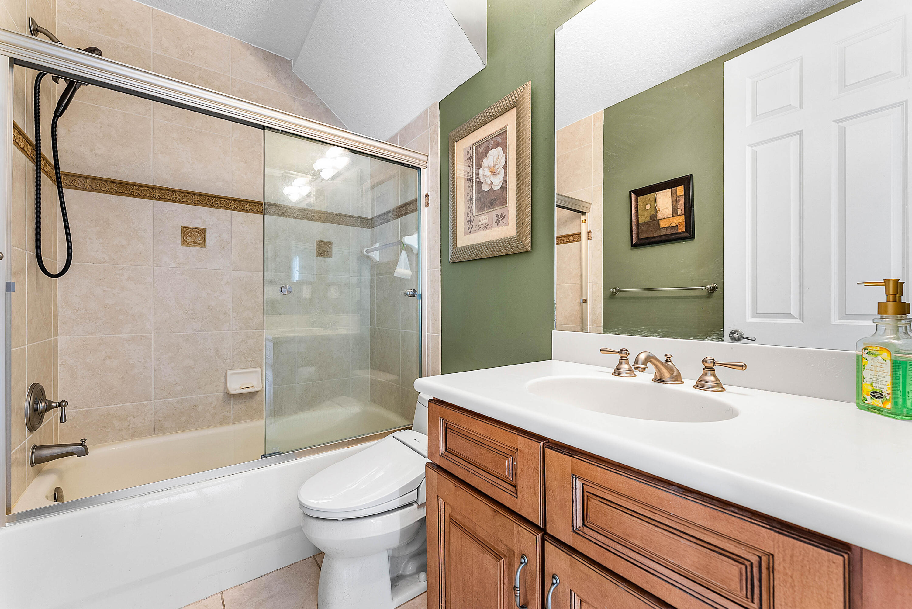 PENINSULA VILLAGE GREENS - Residential Lease