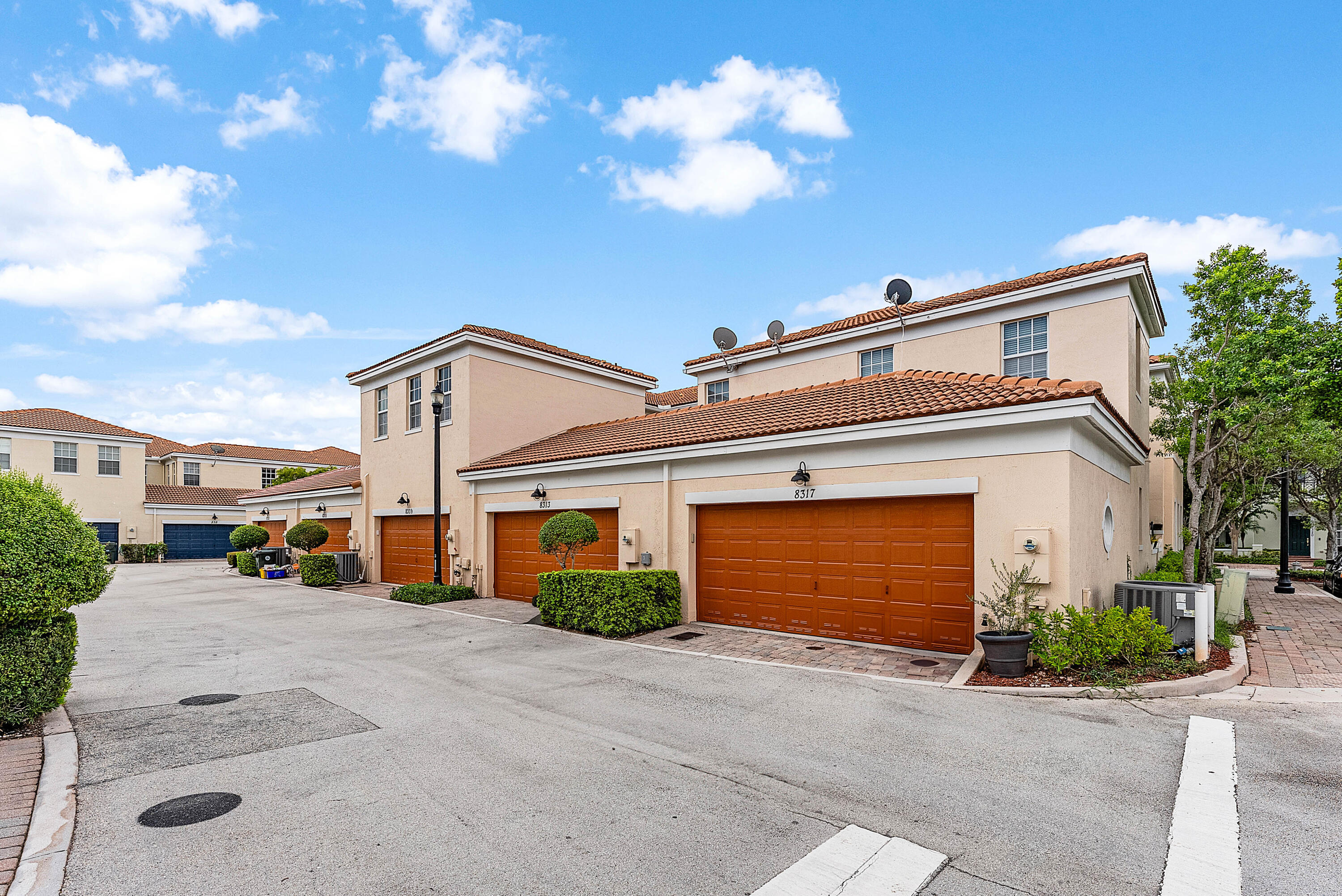 PENINSULA VILLAGE GREENS - Residential Lease