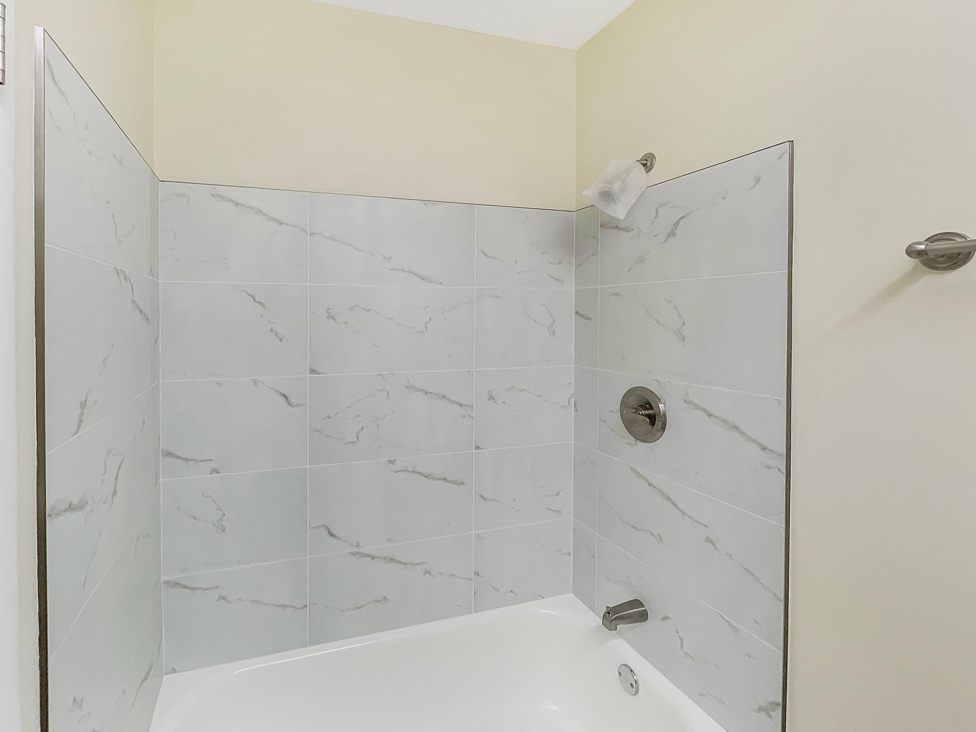 SUN AND LAKE CONDO - Residential