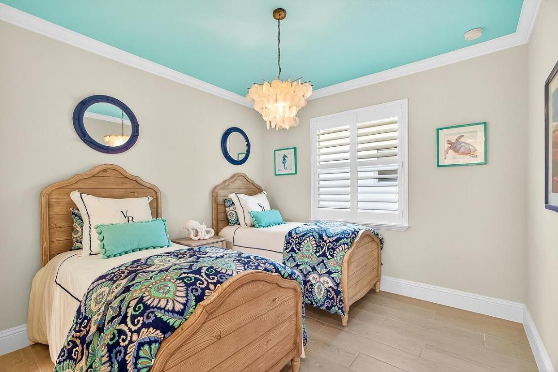 LILY'S CAY AT VERO BEACH - Residential