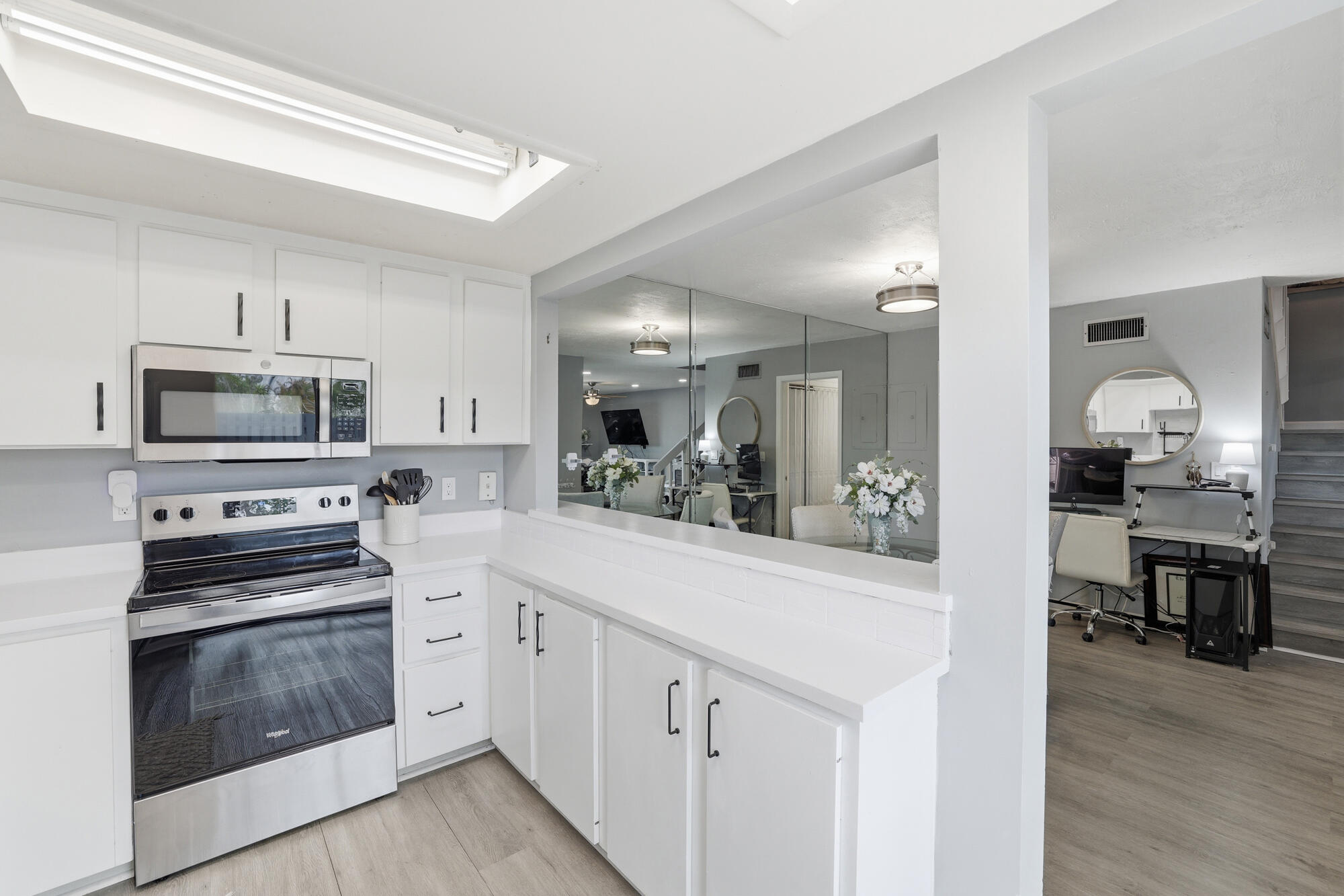 THE COURT YARDS CONDO - Residential