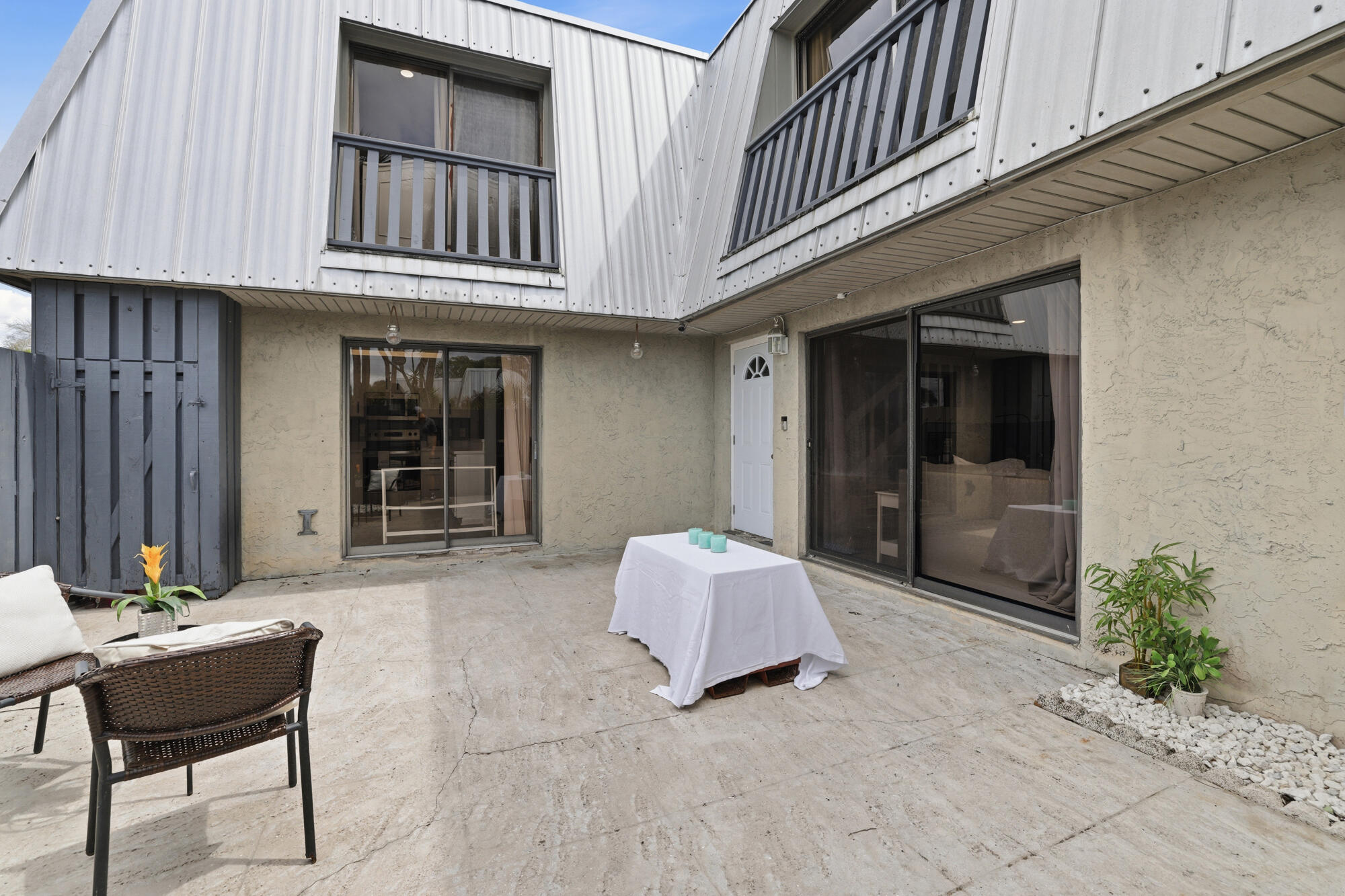 THE COURT YARDS CONDO - Residential