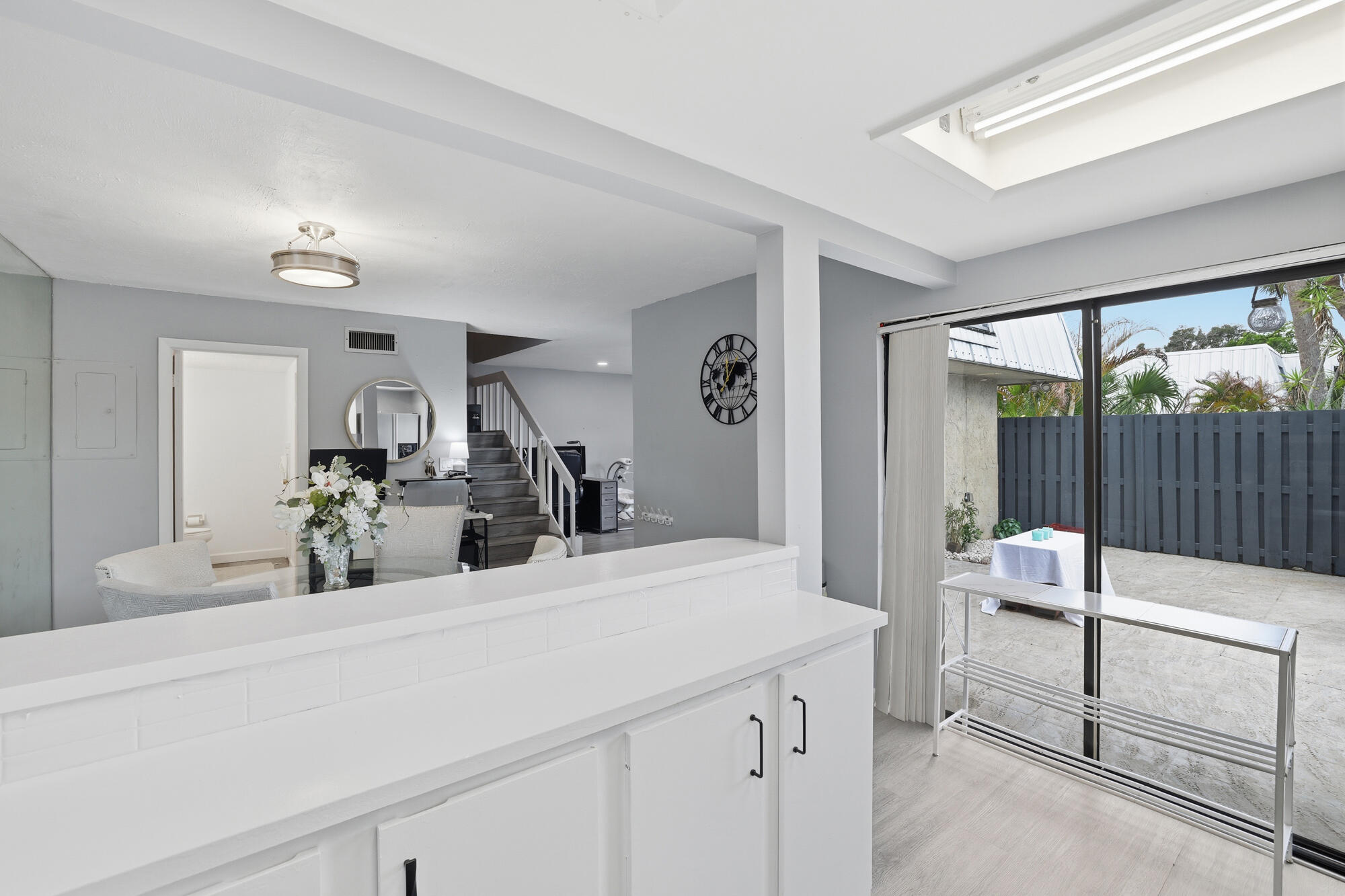 THE COURT YARDS CONDO - Residential