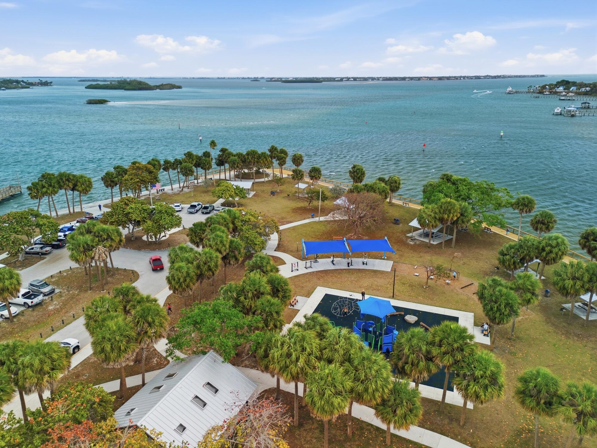 THE COURT YARDS CONDO - Residential