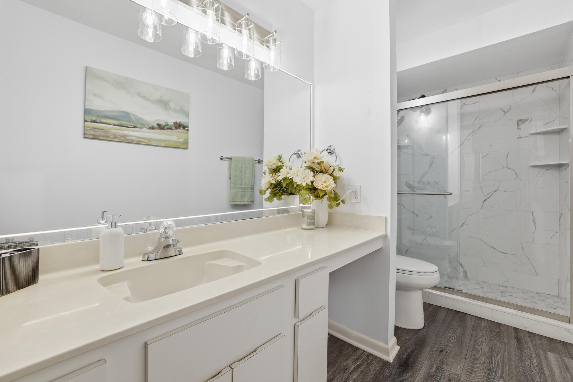 THE COURT YARDS CONDO - Residential