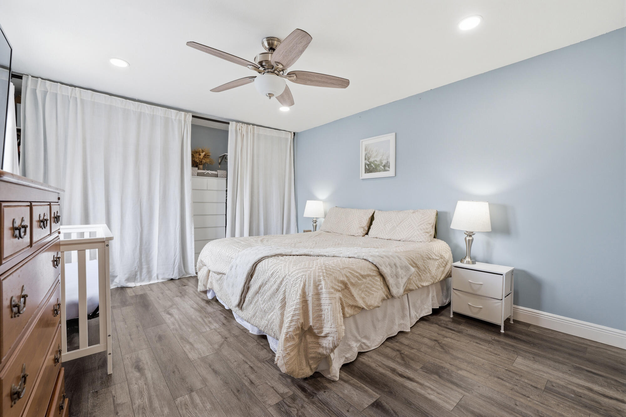 THE COURT YARDS CONDO - Residential