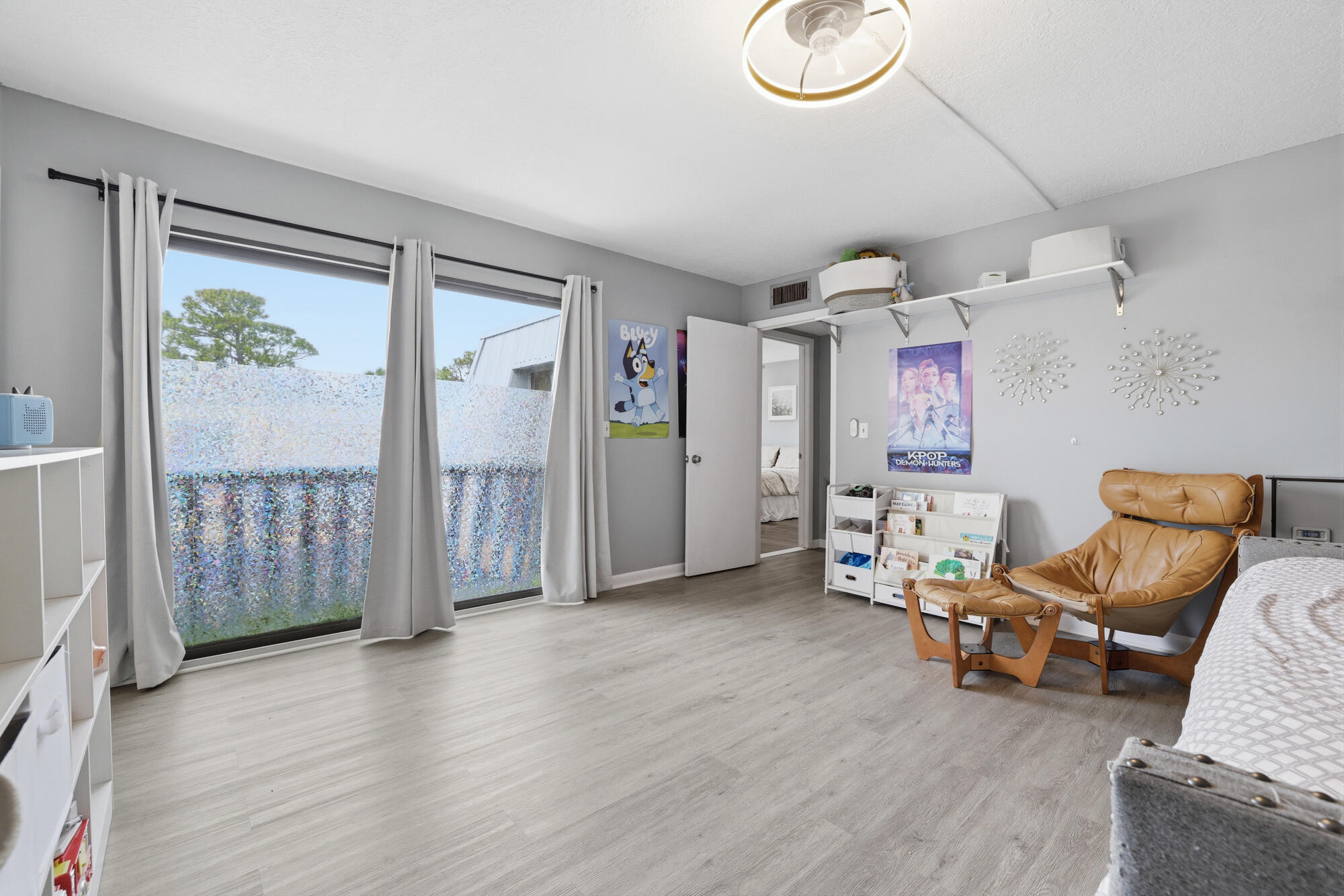 THE COURT YARDS CONDO - Residential