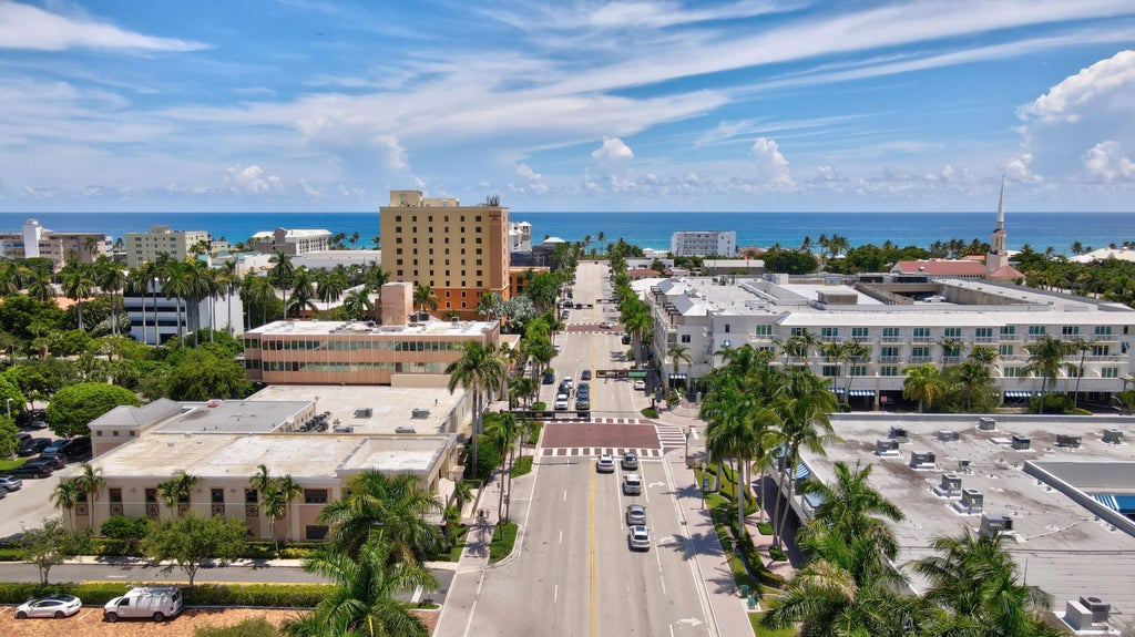 Photo of 260 NE 3rd Street #4-D, Delray Beach, FL 33444 (MLS # B26063404)
