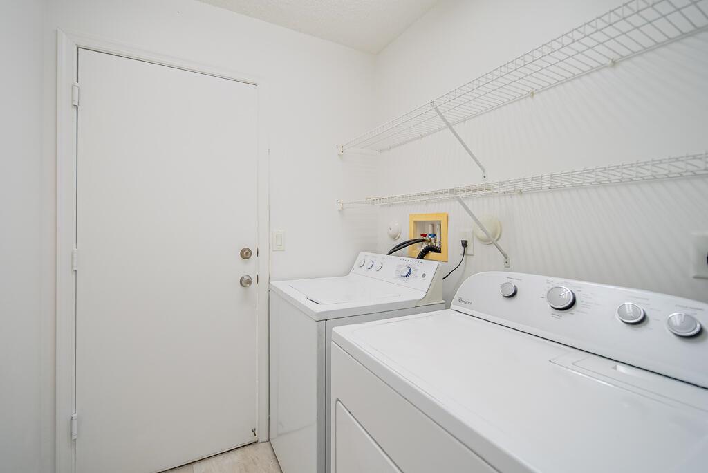 LAKE CHARLESTON - Residential Lease