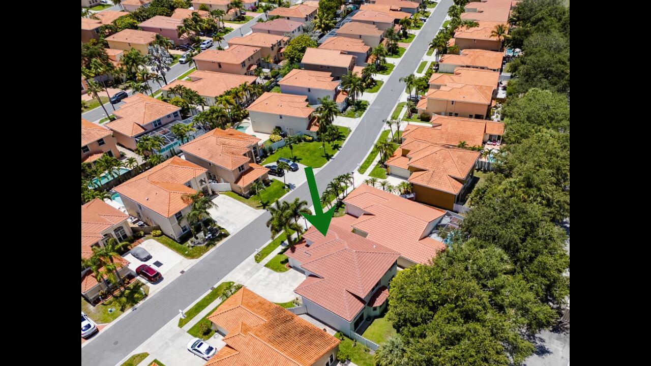 LAKE CHARLESTON - Residential Lease