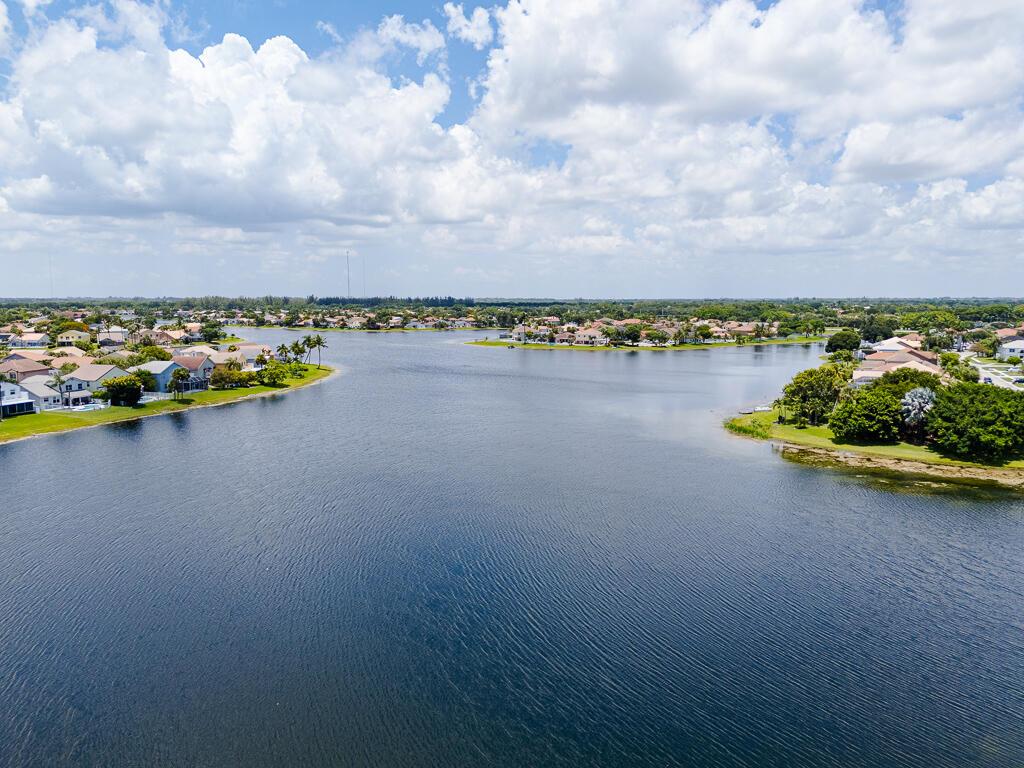 LAKE CHARLESTON - Residential Lease