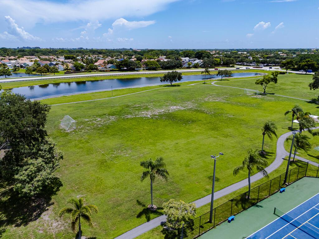 LAKE CHARLESTON - Residential Lease