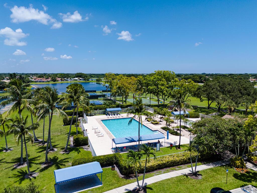 LAKE CHARLESTON - Residential Lease