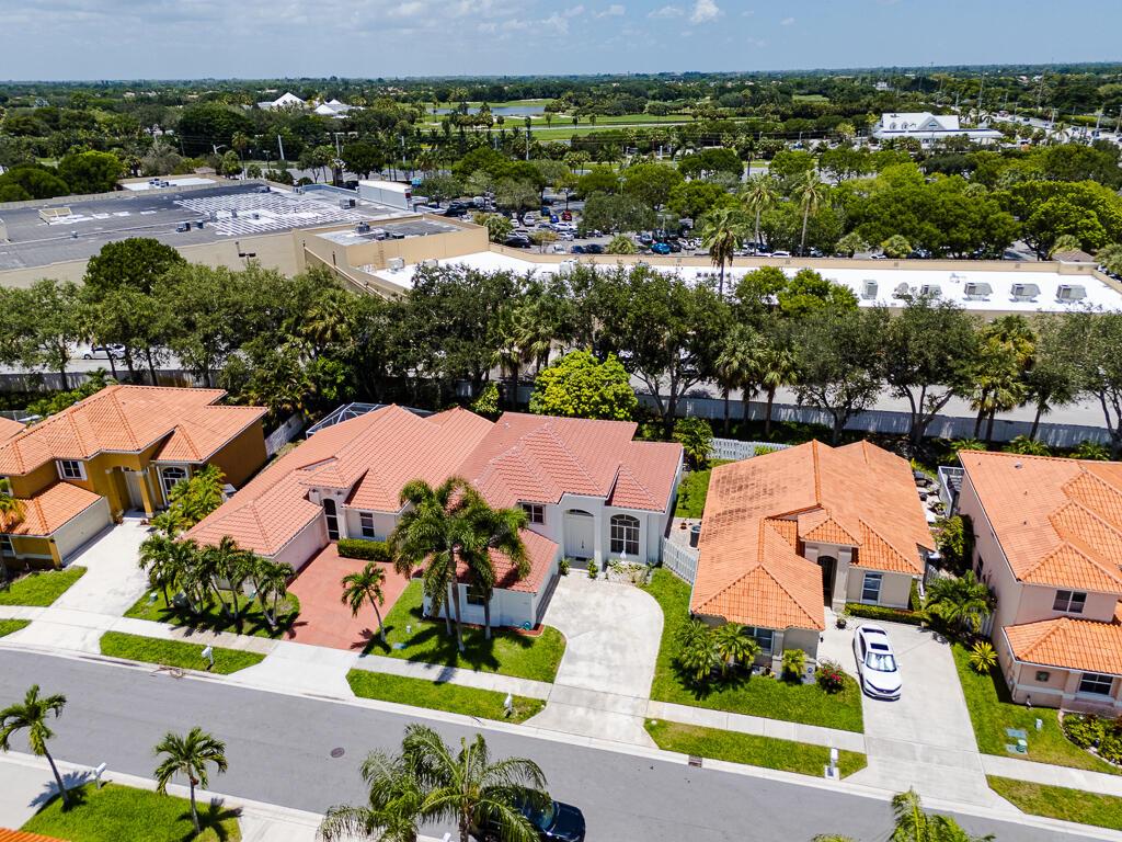 LAKE CHARLESTON - Residential Lease