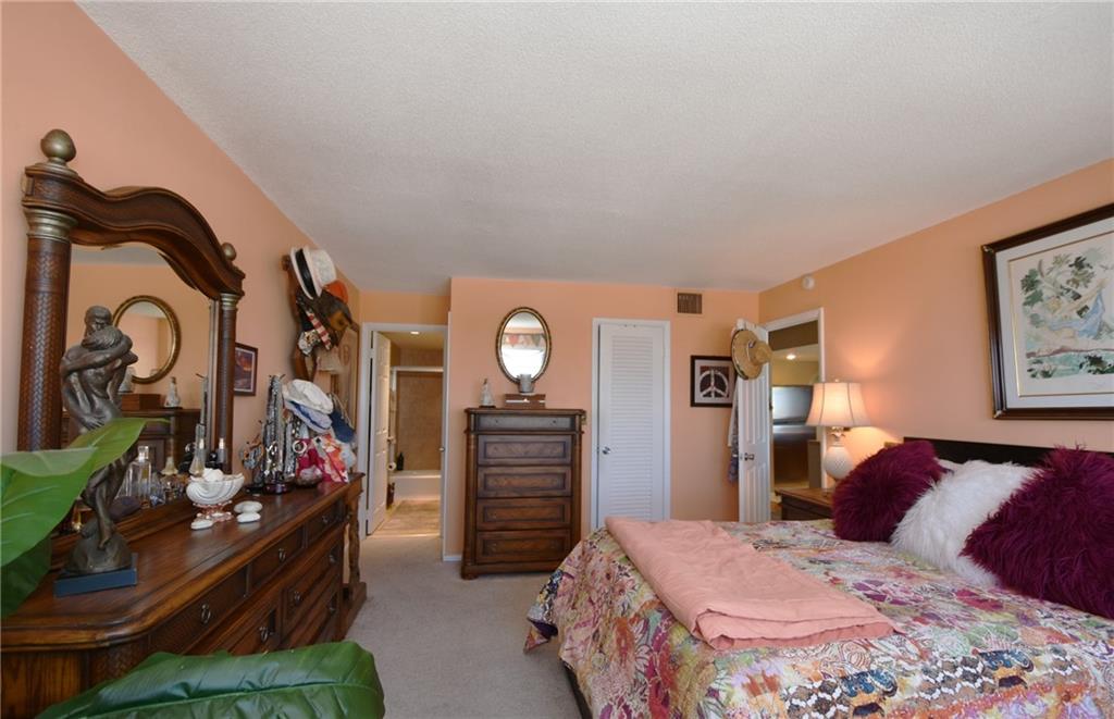 OCEAN MONARCH - Residential