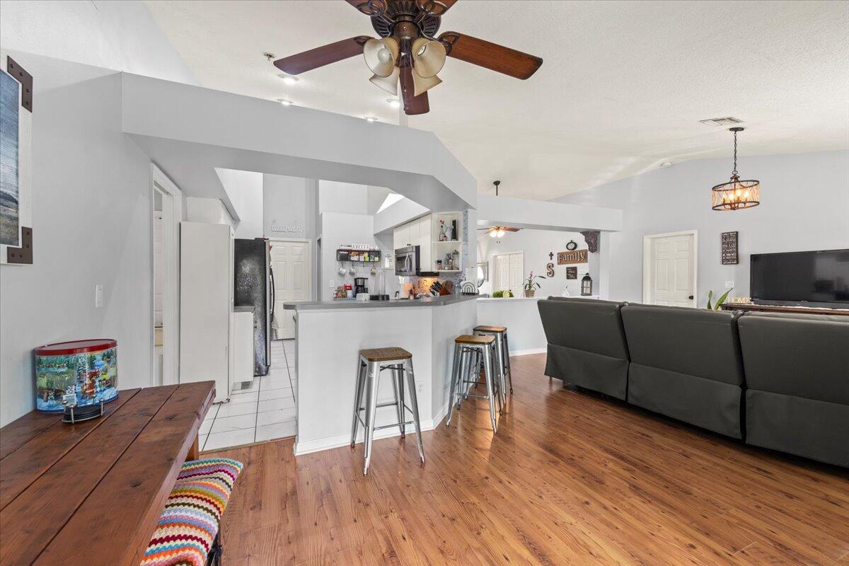 ACREAGE - Residential