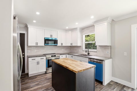 Tiny photo for 15409 Los Angeles Drive, Loxahatchee Groves, FL 33470 (MLS # B26036316)