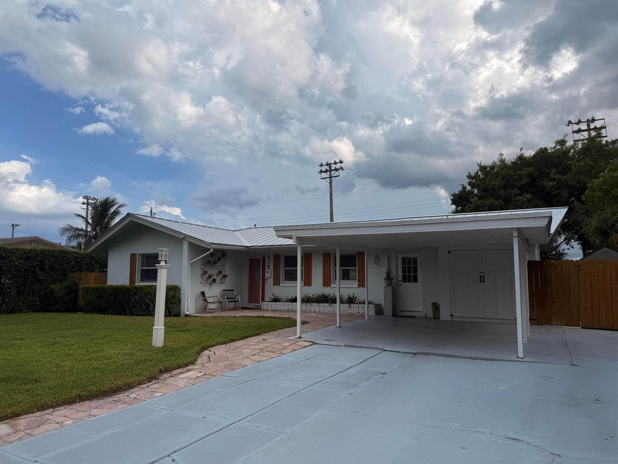 638 Date Palm Drive