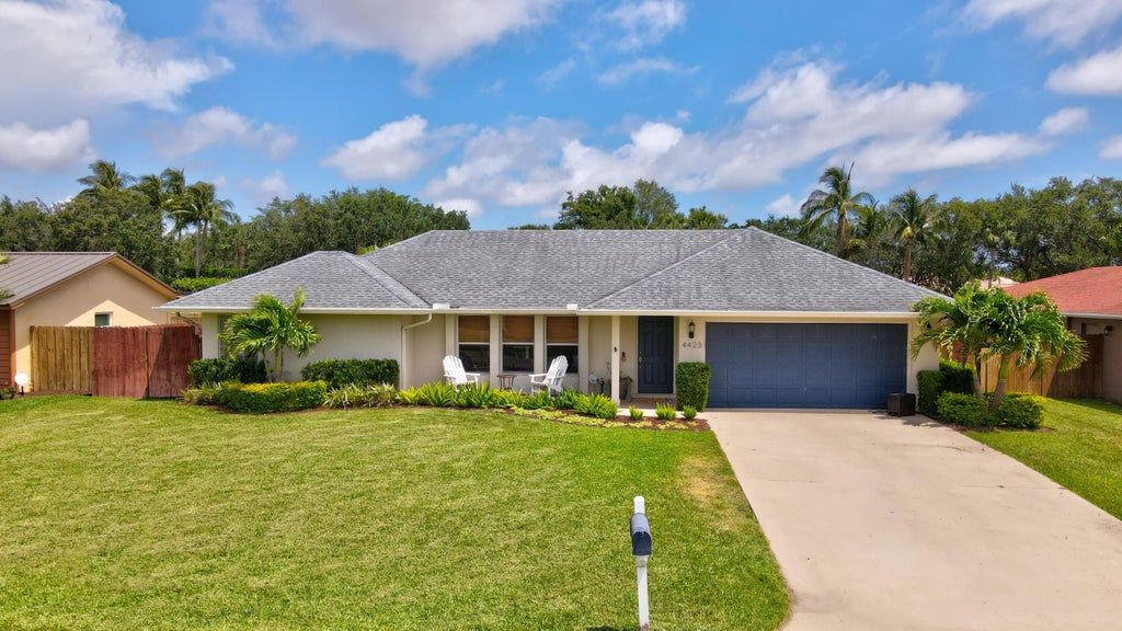 Photo of 4423 Linden Avenue, Palm Beach Gardens, FL 33410 (MLS # R10797245)