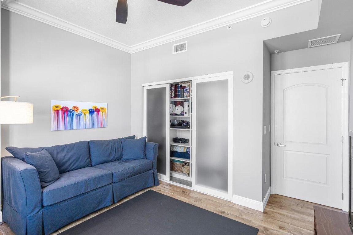 ONE CITY PLAZA CONDO - Residential