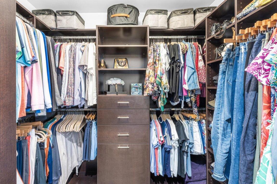 ONE CITY PLAZA CONDO - Residential