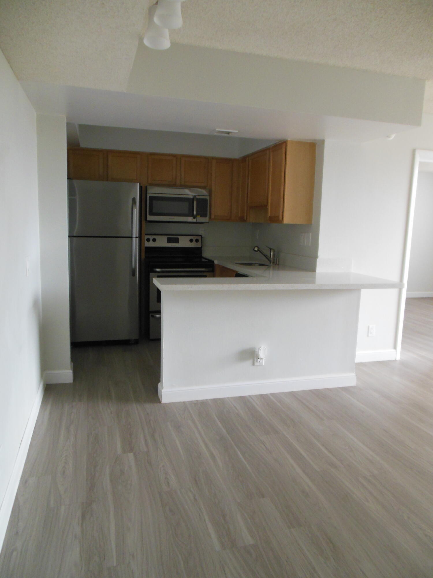 706 Executive Center Drive 25