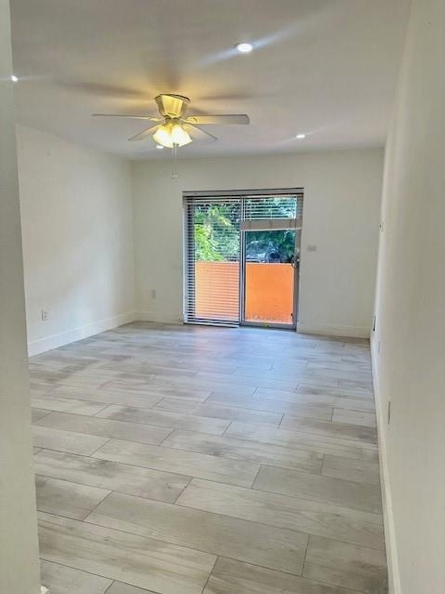 Adorable Remodeled 1-Bedroom Apartment!
Fall in love with this super cute, fully remodeled one-bedroom gem! Featuring a brand-new kitchen, modern flooring, and a sleek updated bathroom, this cozy space is move-in ready and full of charm.
Located in an amazing central location—just 15 minutes to South Beach, Wynwood, Downtown Miami, and now minutes from the exciting new stadium. Perfect for enjoying everything Miami has to offer!