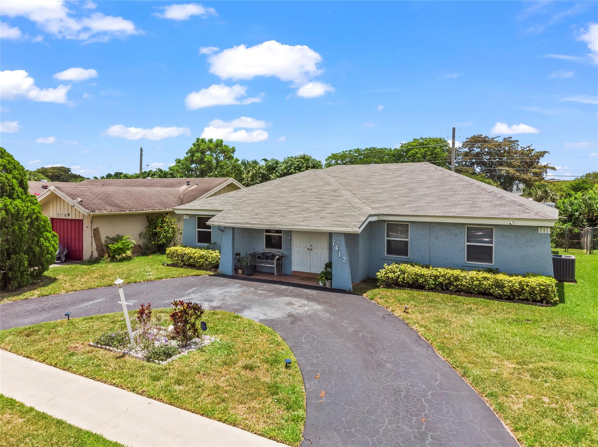 7412 SW 14th Pl