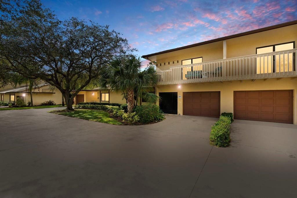 Photo of 2997 Bent Pine Drive, Fort Pierce, FL 34951 (MLS # R10848257)