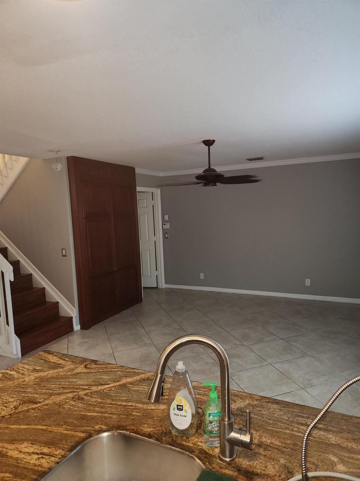 BRIGER PARS B, E AND F - Residential Lease