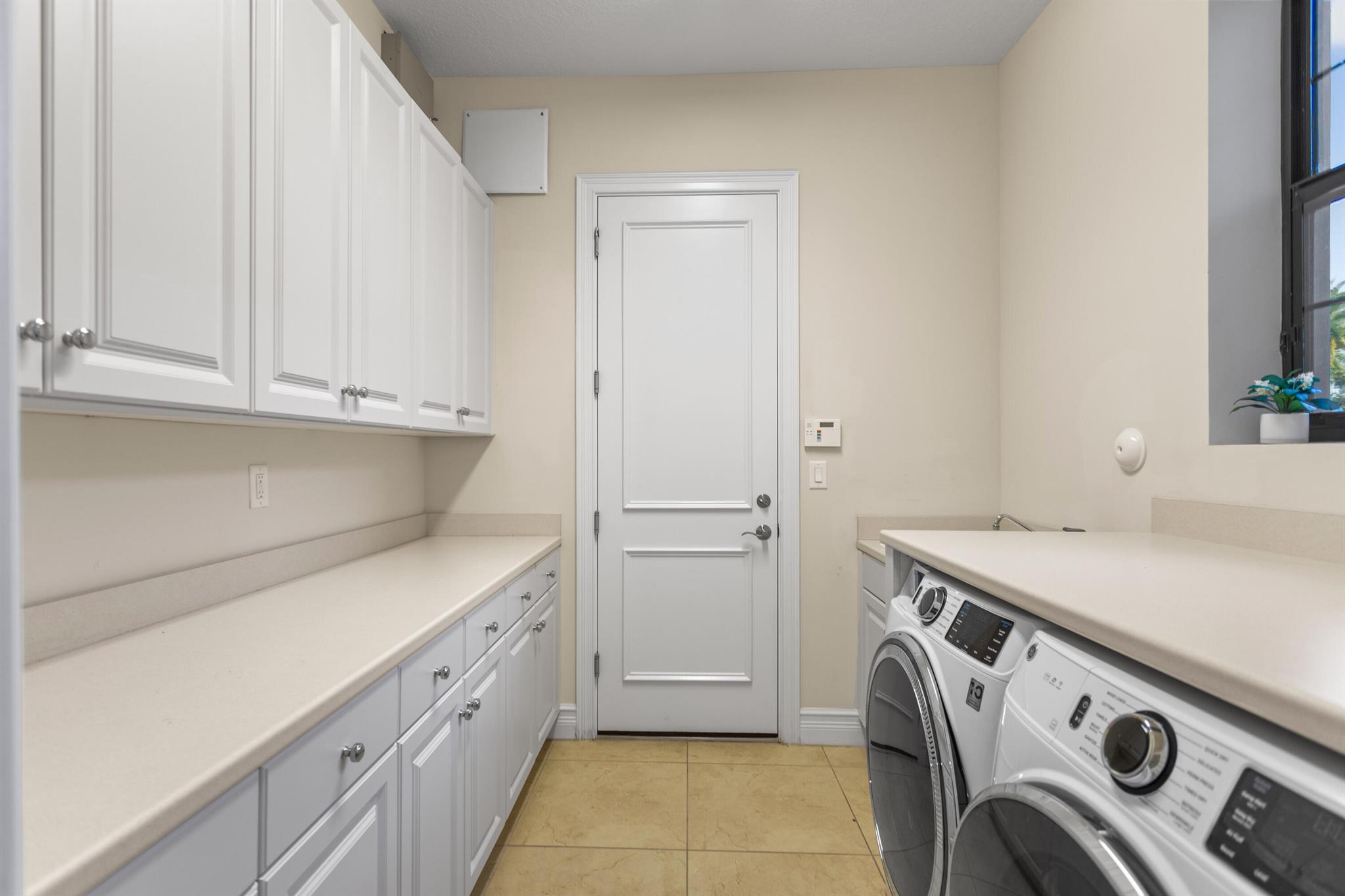 SEVEN BRIDGES - Residential