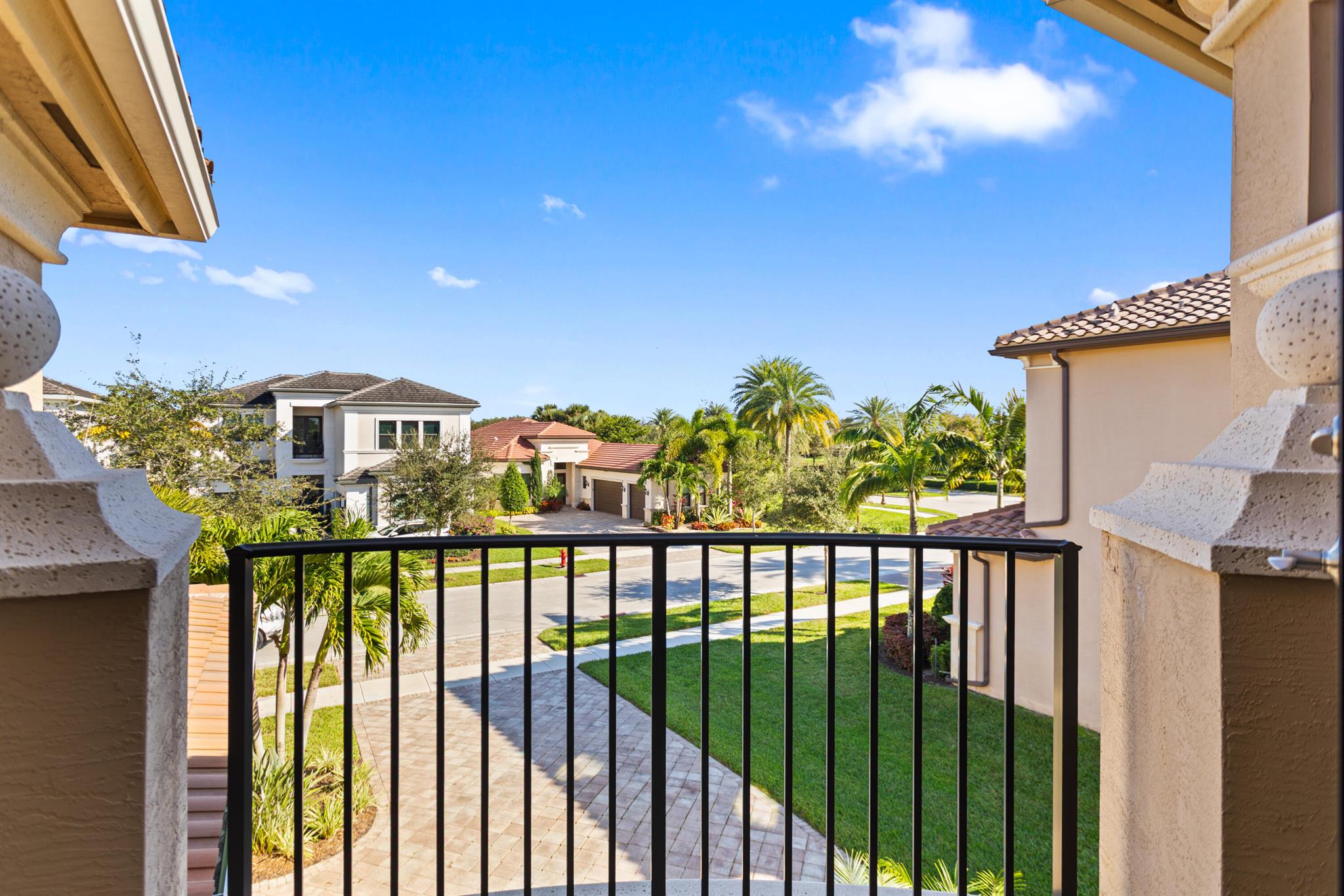 SEVEN BRIDGES - Residential