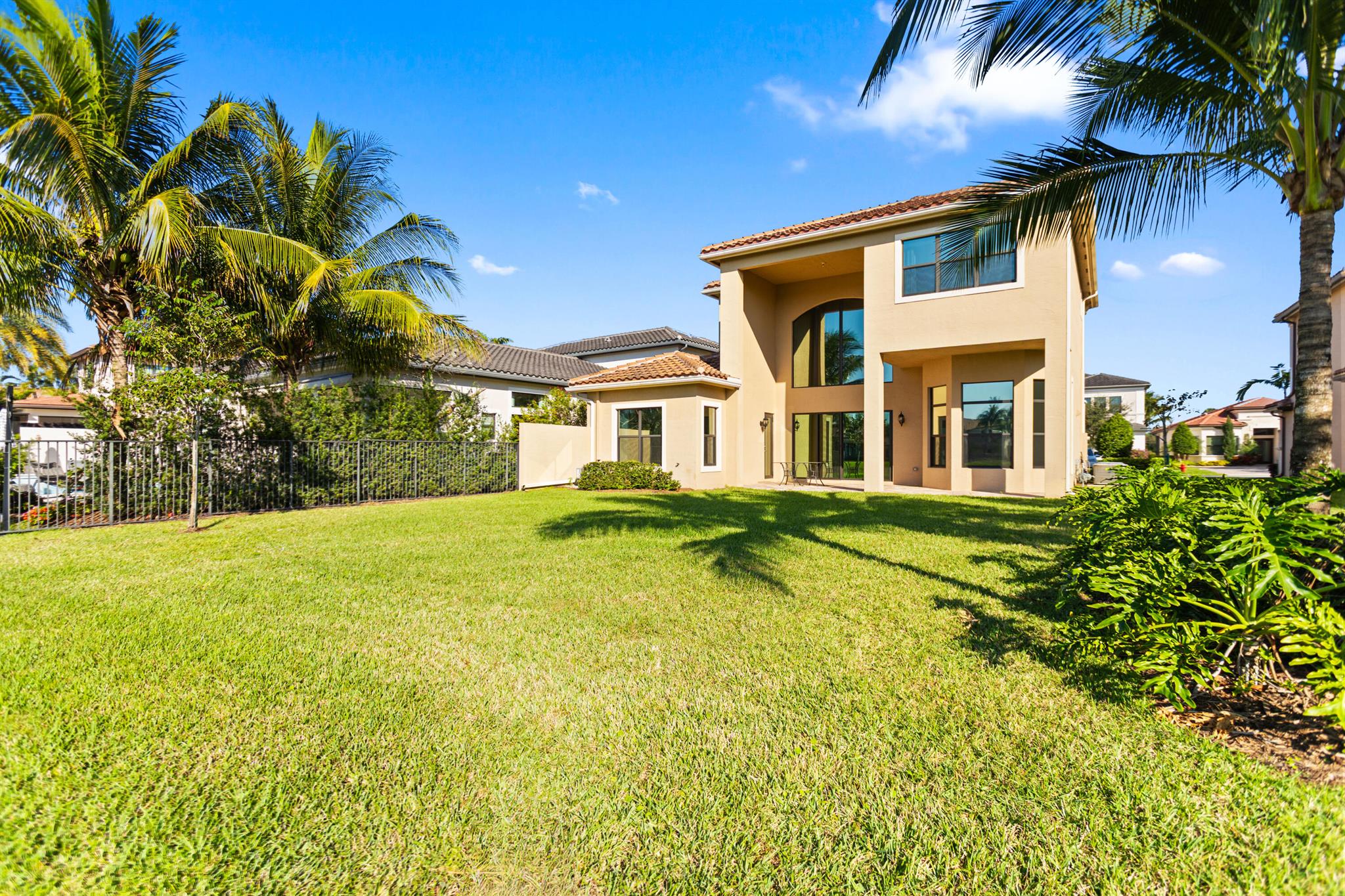 SEVEN BRIDGES - Residential