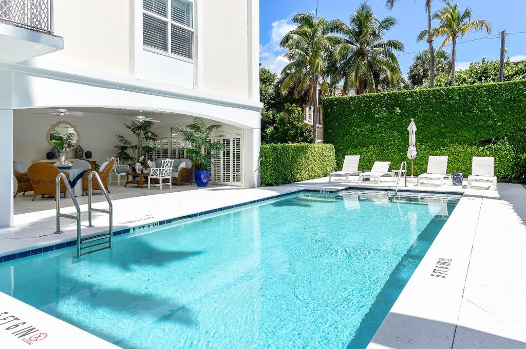 Photo of 354 Chilean Avenue #2d, Palm Beach, FL 33480 (MLS # R11126362)