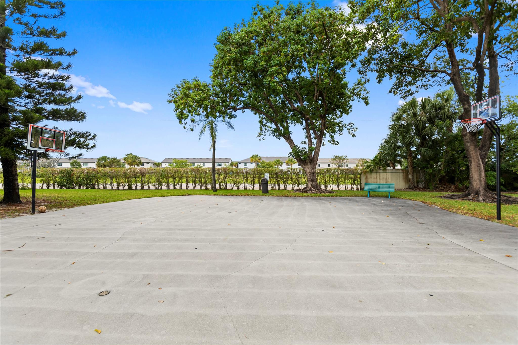 LAKE EMERALD 3 CONDO - Residential